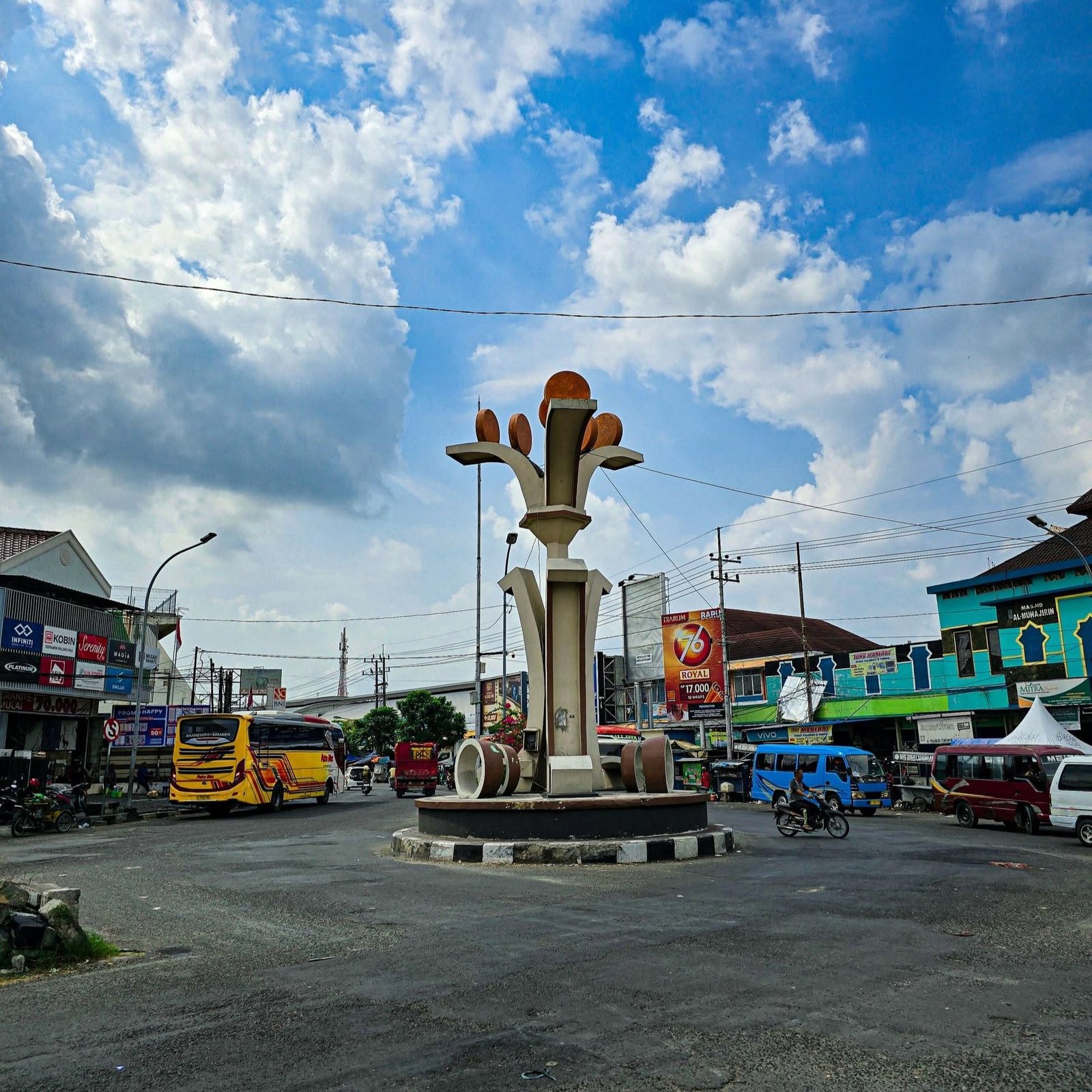 Gapura Desa Karangkembang